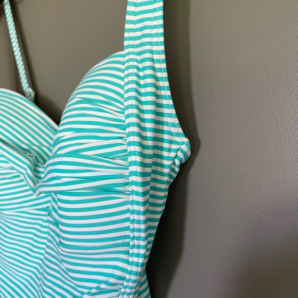 Bond-Eye Australia Turquoise Striped Twist Front‎ One Piece Swimsuit Size 8 Teal - Picture 10 of 16